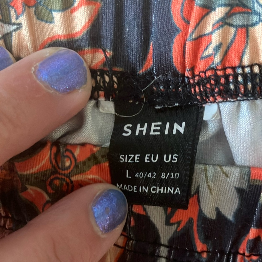 SHEIN Multicolor Floral flared stretch Pants size large - Picture 2 of 4
